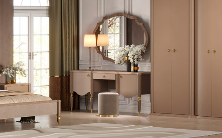 Туалетный стол с зеркалом и пуфом София